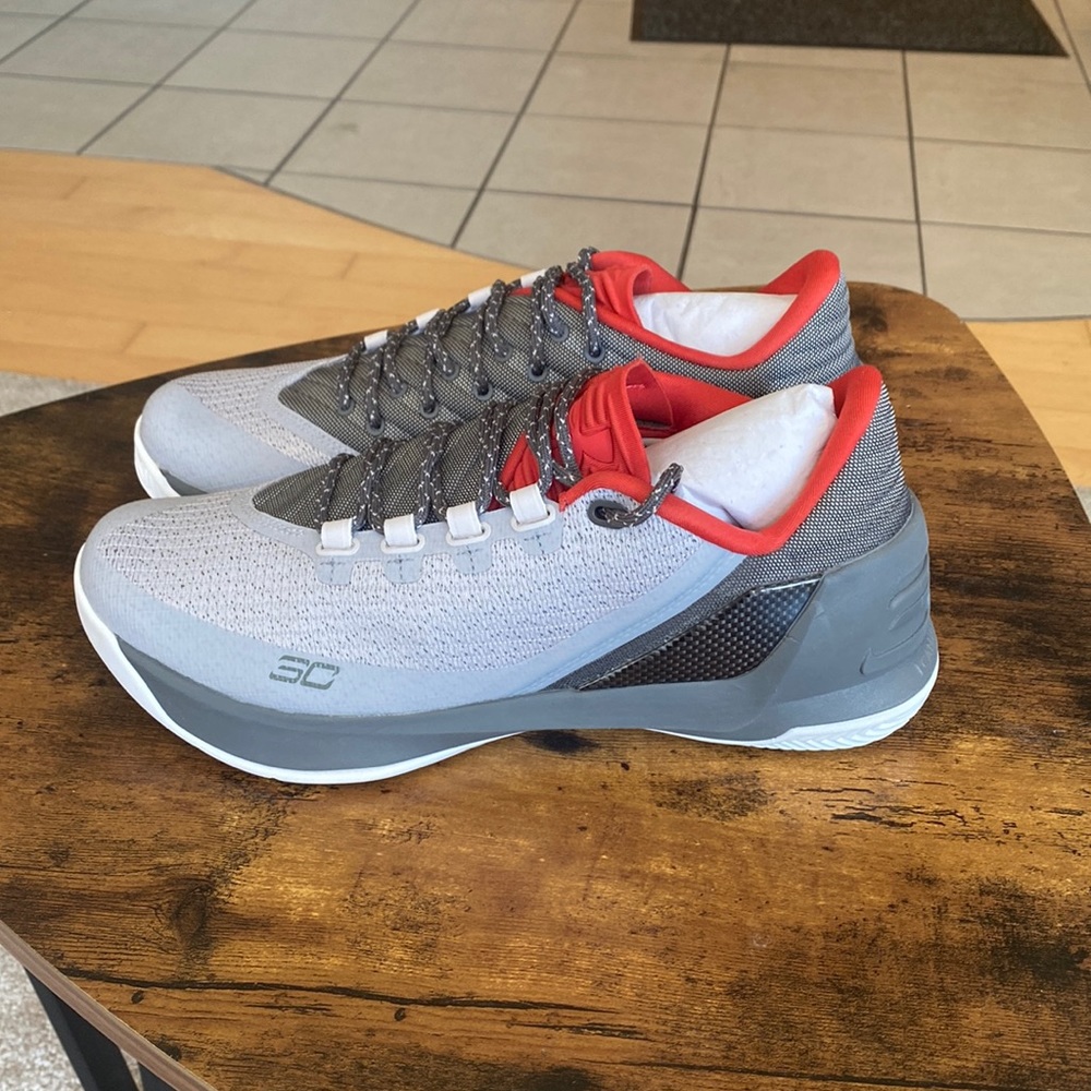 NEW Men’s Under Armour Curry 3 Low Basketball Shoes